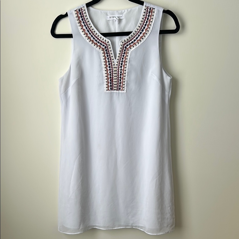 BCBGeneration White Sleeveless Dress with Embroidered Neckline